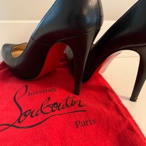CHRISTIAN LOUBOUTIN Bianca Platform Pump black
